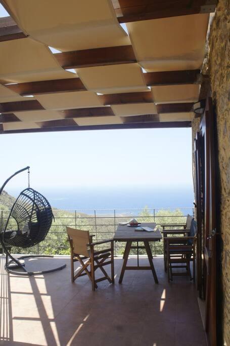 Rosales Stone House Villa Amigdhalokefali Luaran gambar